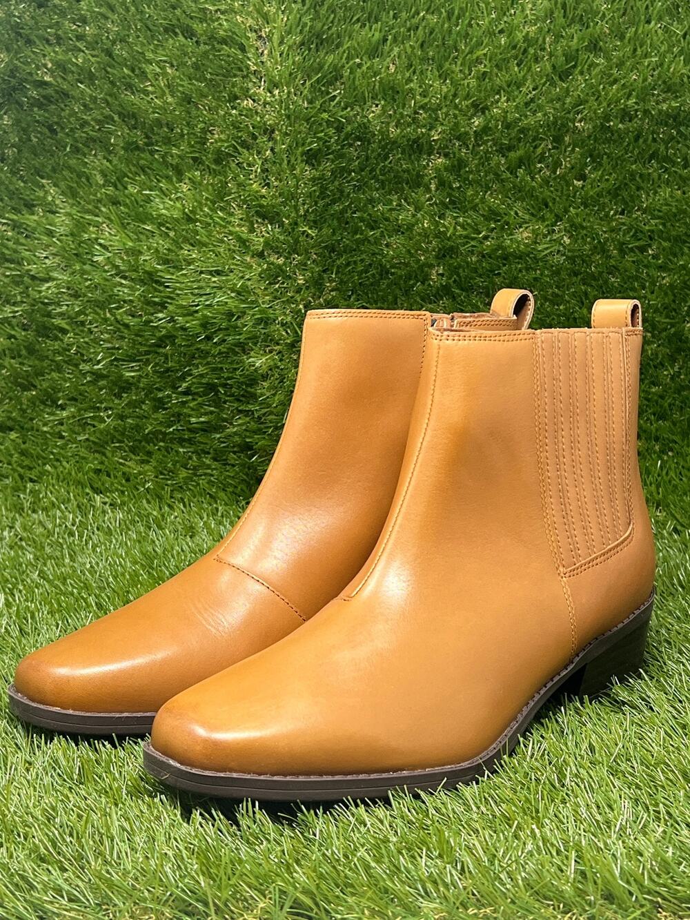 Clarks Women's 9M Dany Tan Leather Comfort Ankle Boots